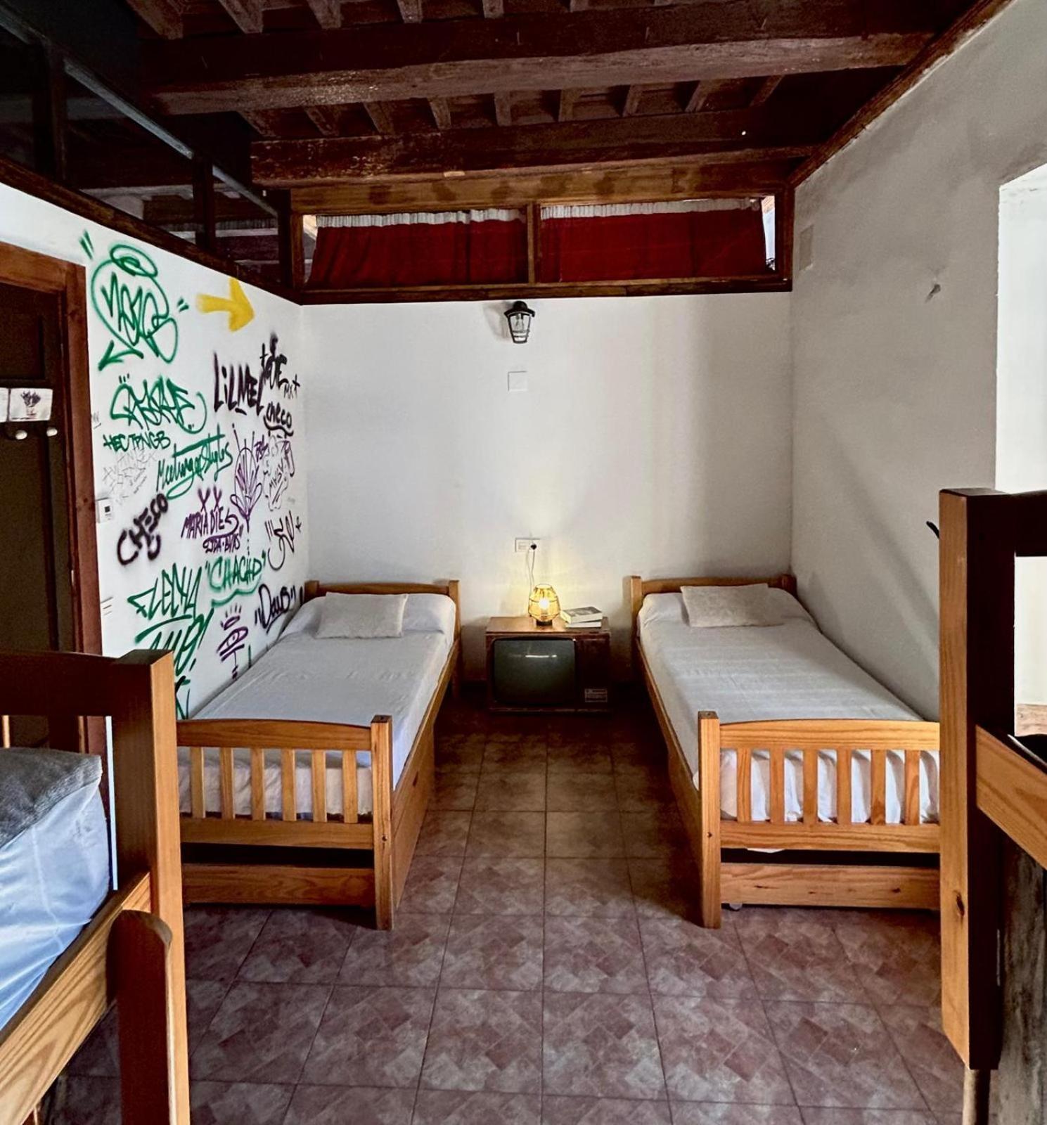 La Casona De La Luz Hostel Guadix Exterior photo