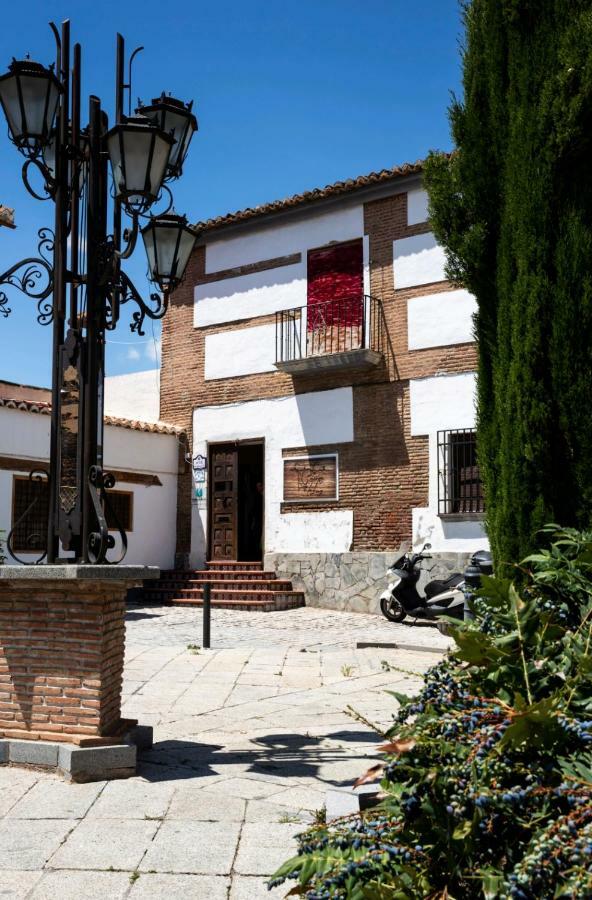 La Casona De La Luz Hostel Guadix Exterior photo
