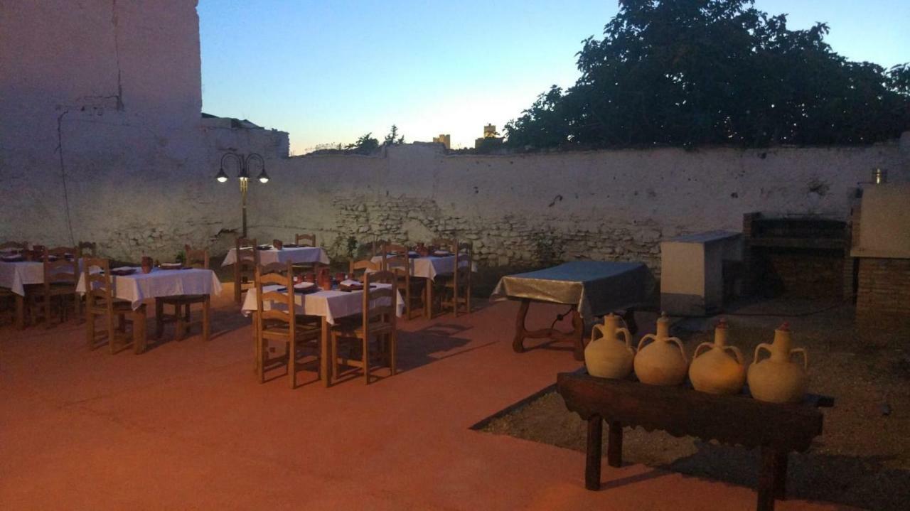 La Casona De La Luz Hostel Guadix Exterior photo